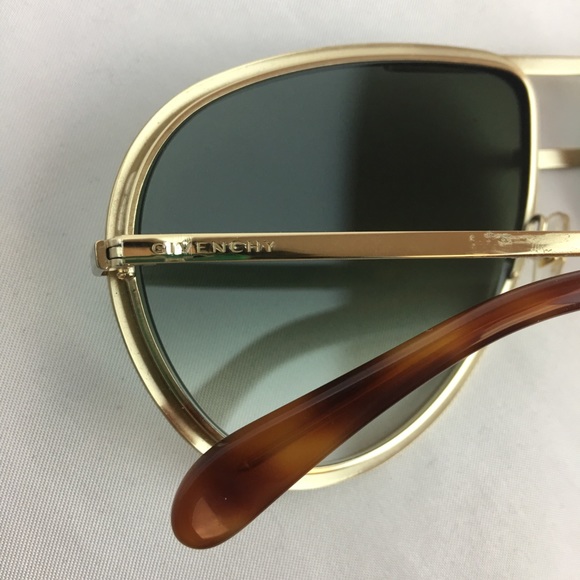 ‼️SOLD‼️Givenchy New Style Aviator Sunglasses - Picture 4 of 8